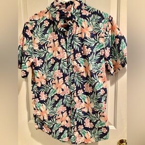 Vineyard Vines Men’s Hawaiian Print Floral Whale Shirt Button Down Size Small
